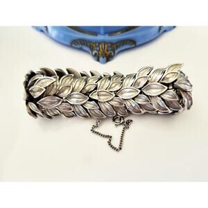 Vintage Mid-Century Crown Trifari Leaf Silver-tone Bracelet with